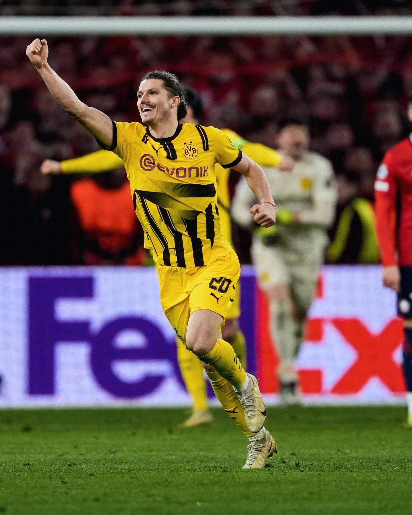 雷速体育下载-利物浦横扫巴黎，马夏尔完成帽子戏法