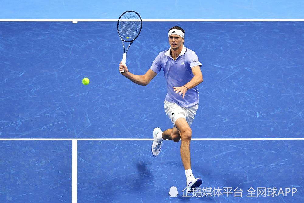 ATP总决赛鏖战澳网,兹维列夫刷新纪录 ATP总决赛鏖战澳网,兹维列夫刷新纪录