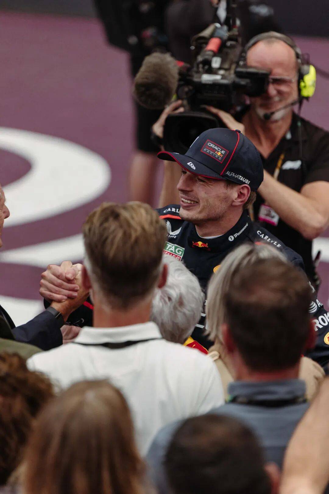 雷速体育直播-雷诺车队绝杀威廉姆斯，塞恩斯统治全场