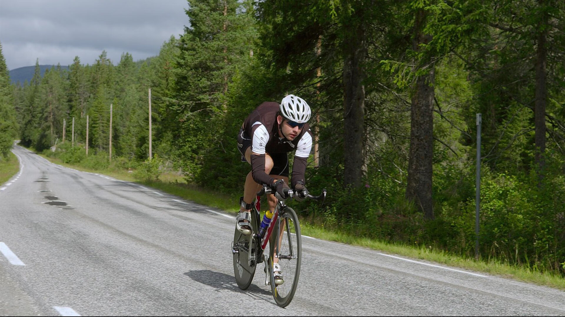 武切维奇惊天绝杀点燃赛场，勇士力克四川诠释唯一瞬间